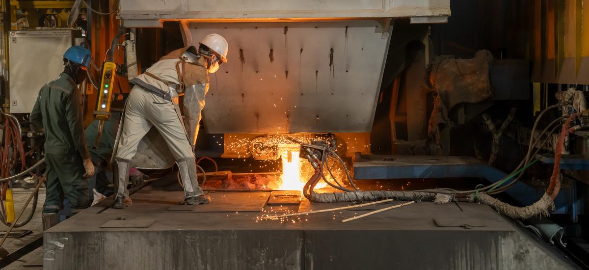 The latest automation systems ensure that human operators can safely engage with the equipment with knowledge of current mechanical conditions that keep equipment running safely and reliably. 